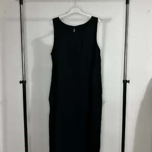 Minimal long dress
