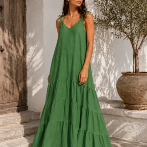 Long dress with adjustable straps