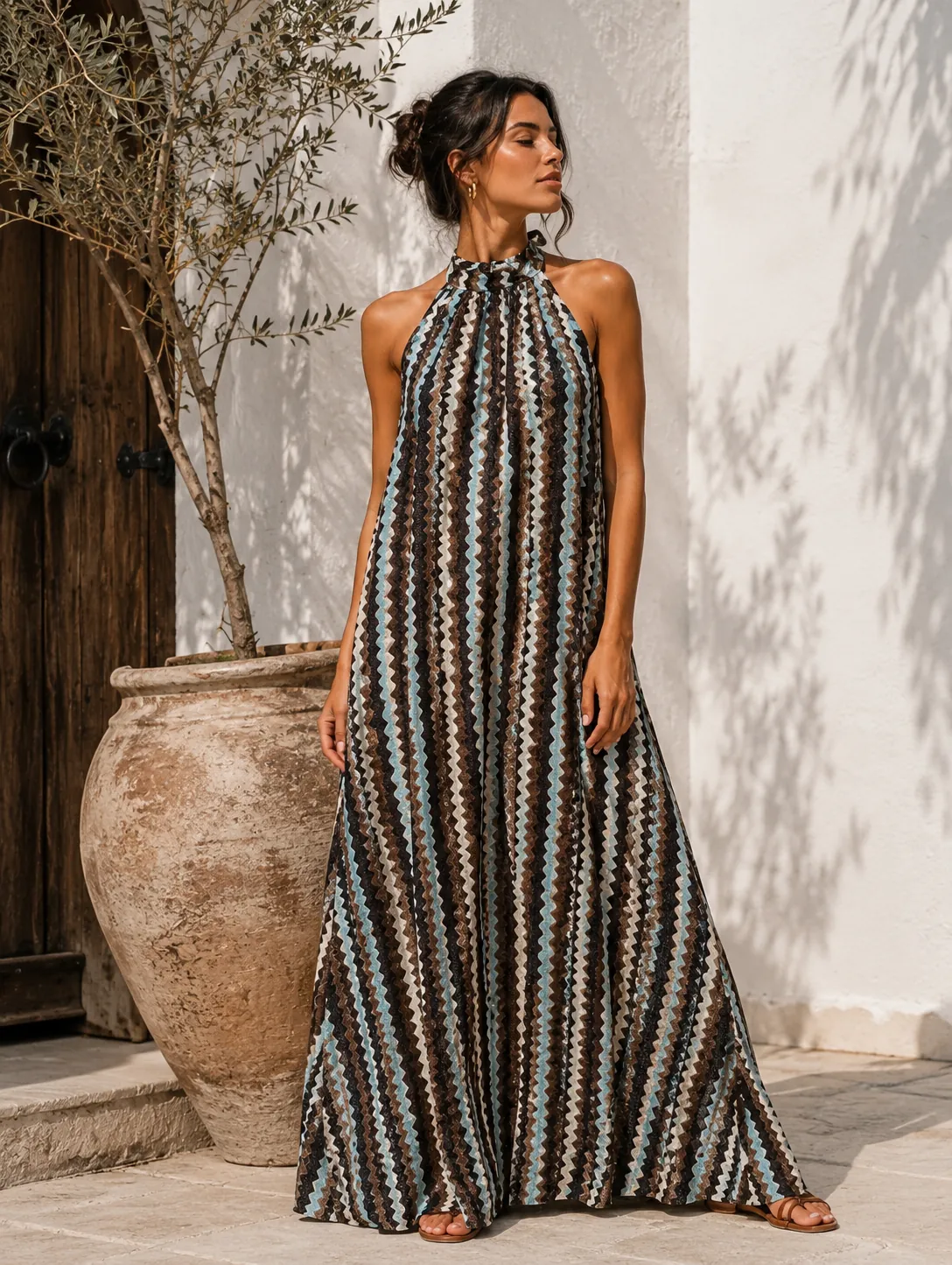 Long zigzag patterned dress with neck bow