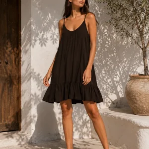 Short dress with thin straps